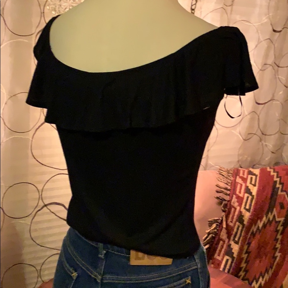 Ruffled Crop top - Picture 2 of 6